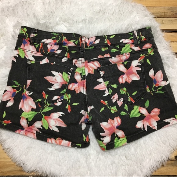 Colour Floral Print Jean Shorts - Picture 3 of 4